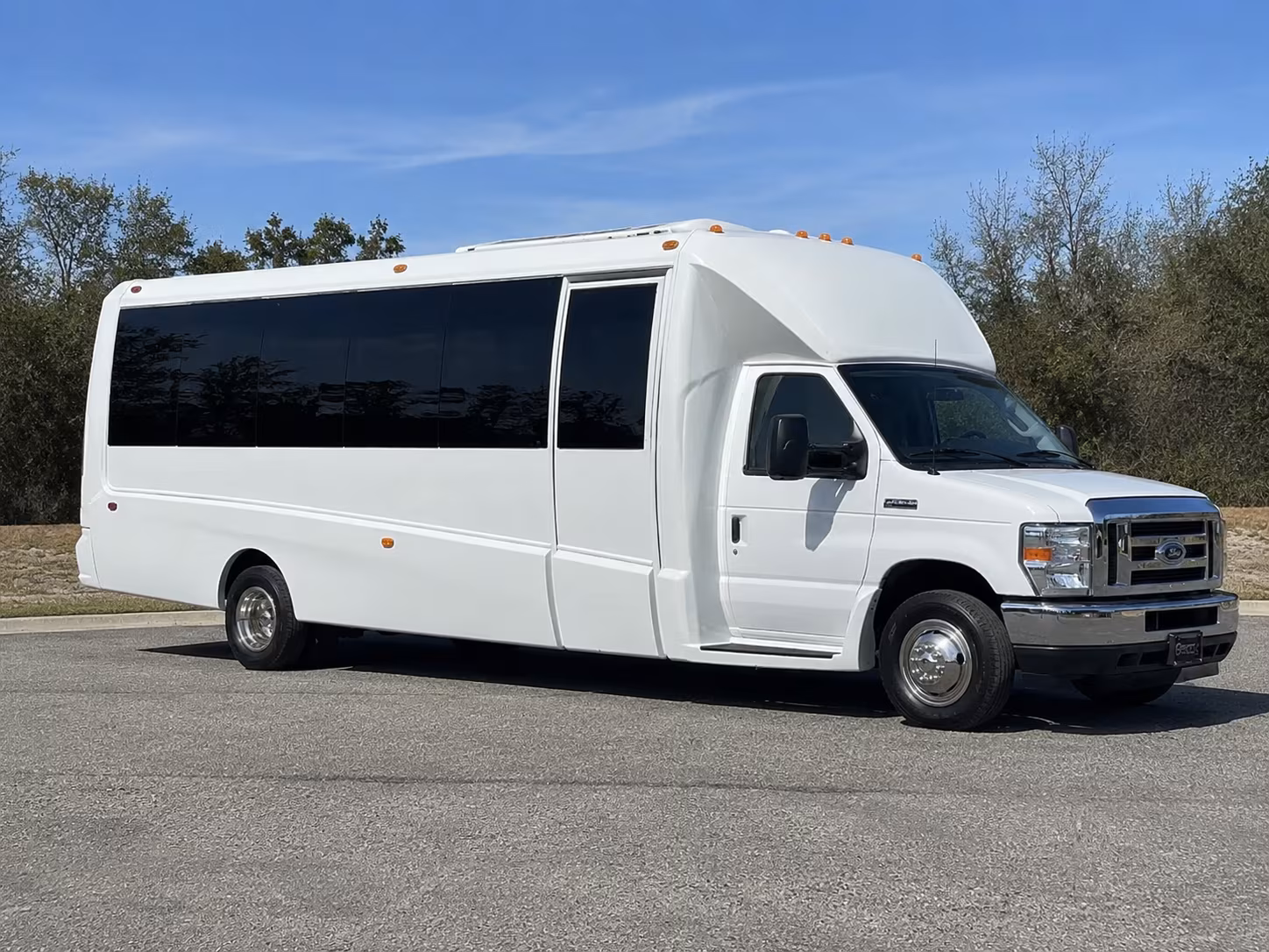 18 Passenger Party Bus Exterior