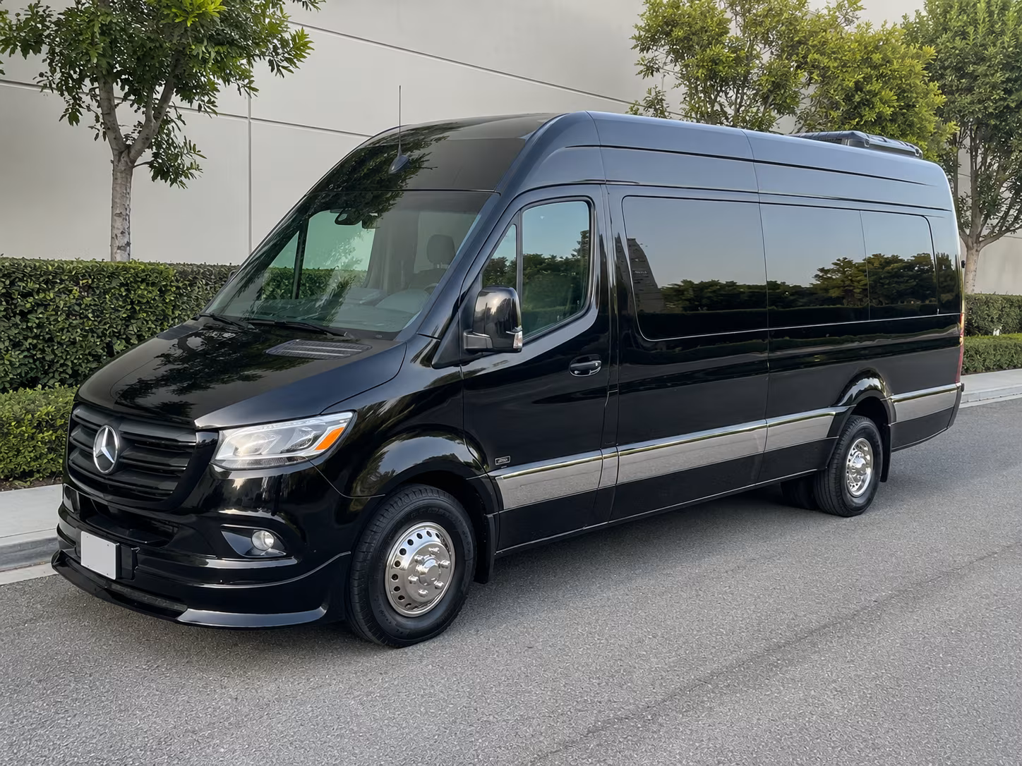 Tallahassee Airport Shuttle & Transportation party bus exterior