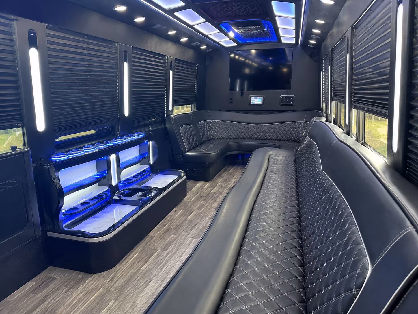 Tallahassee Winery Tour & Pub Crawl Transportation party bus exterior